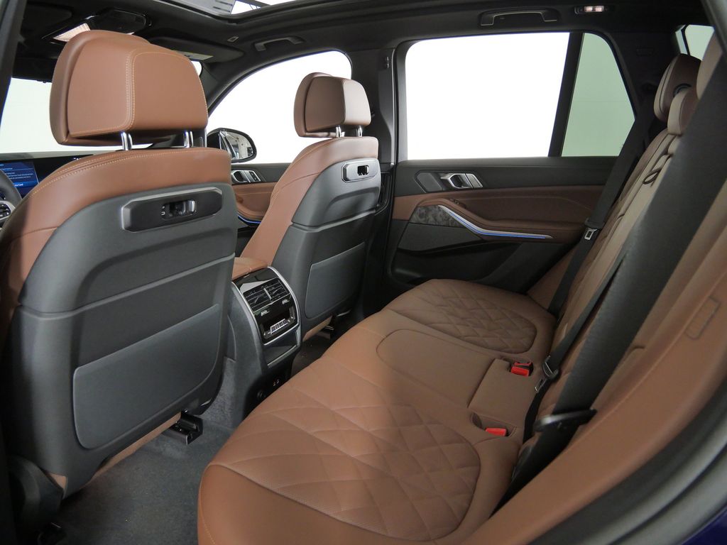Thumbnail: 2026 BMW X5 - 32