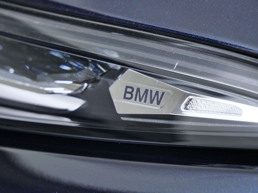 Thumbnail: 2026 BMW X7 - 4