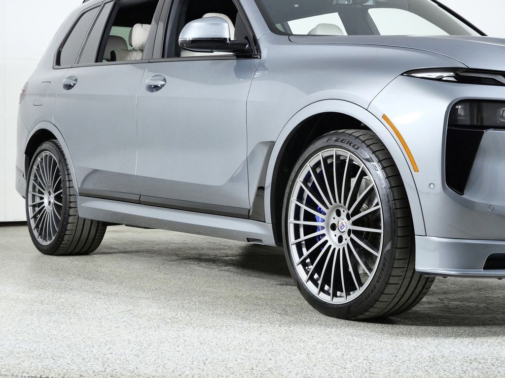 Thumbnail: 2023 BMW X7 - 7
