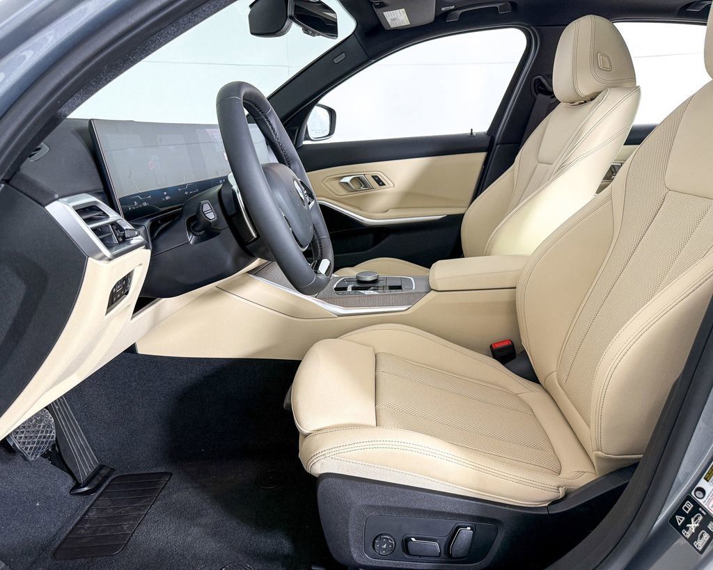 Thumbnail: 2025 BMW 3 Series - 31