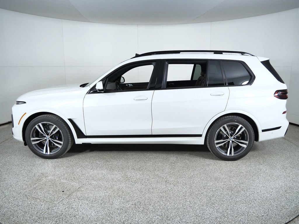 Thumbnail: 2026 BMW X7 - 17