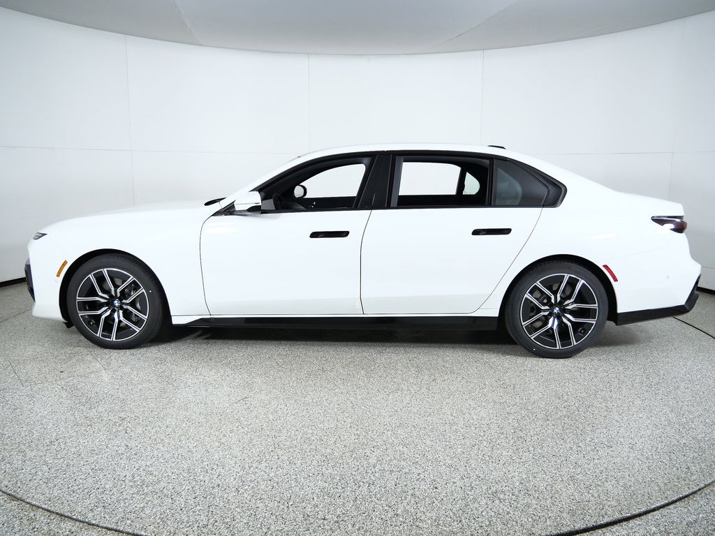 Thumbnail: 2025 BMW 7 Series - 15