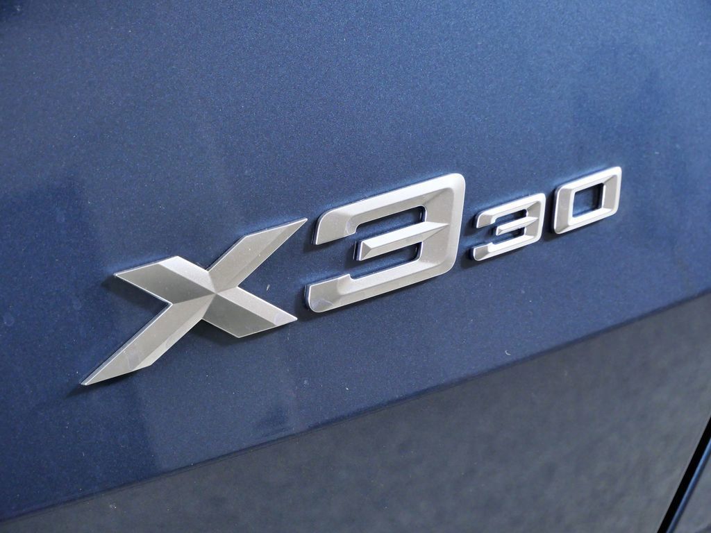 Thumbnail: 2026 BMW X3 - 14