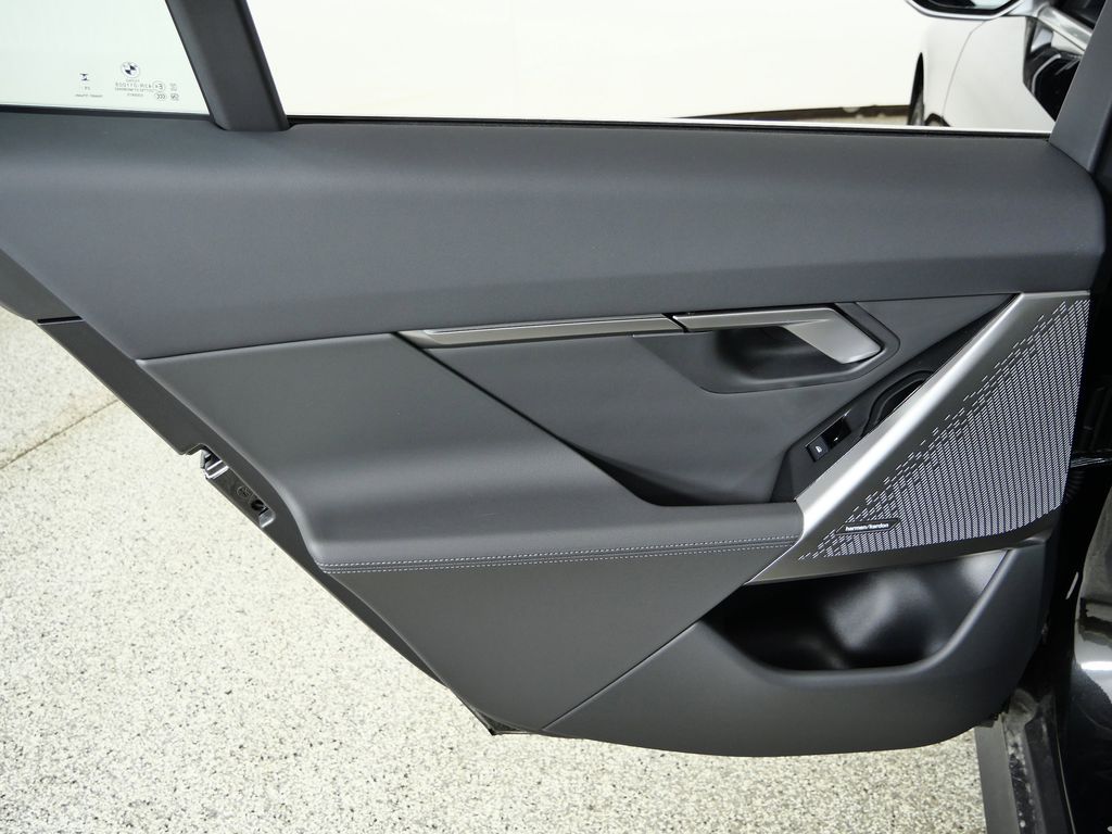 Thumbnail: 2026 BMW 5 Series - 28