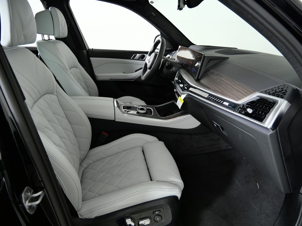 Thumbnail: 2026 BMW X5 - 20