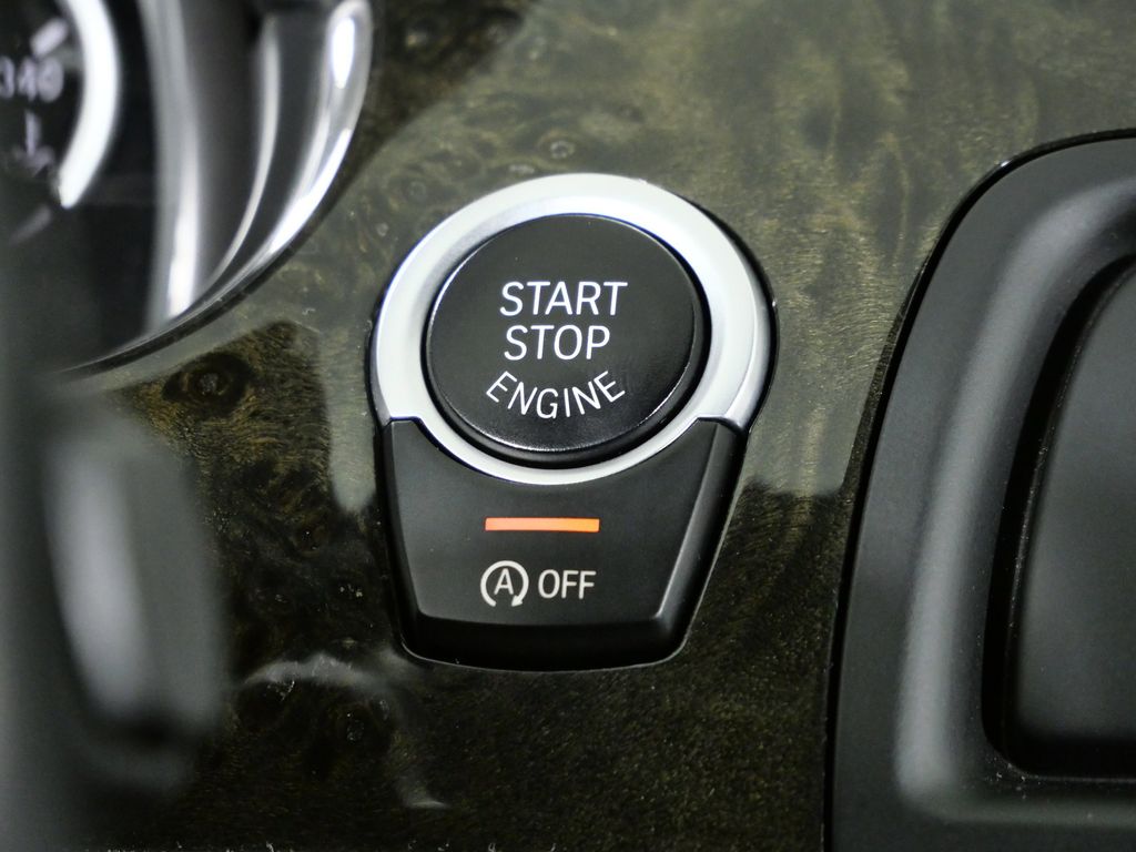 Thumbnail: 2015 BMW M6 - 41