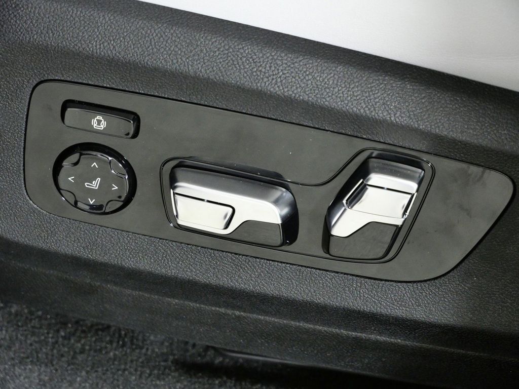 Thumbnail: 2026 BMW X5 - 39
