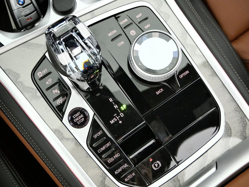 Thumbnail: 2026 BMW 8 Series - 48