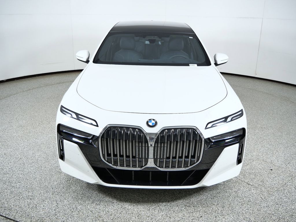 Thumbnail: 2025 BMW 7 Series - 16