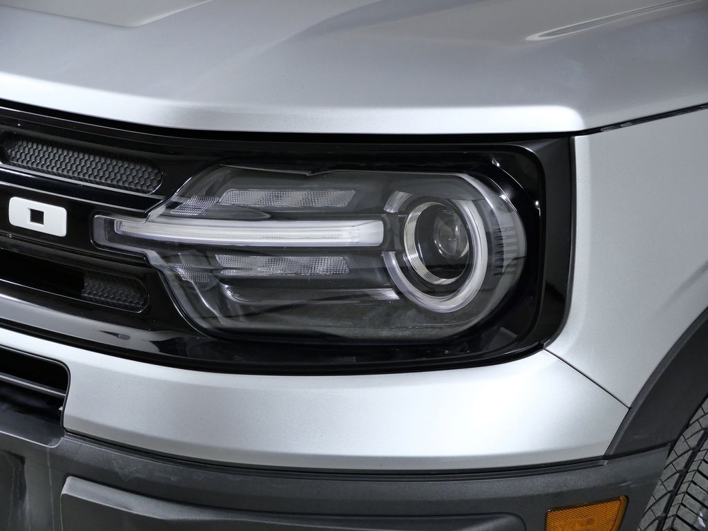 Thumbnail: 2021 Ford Bronco Sport - 4