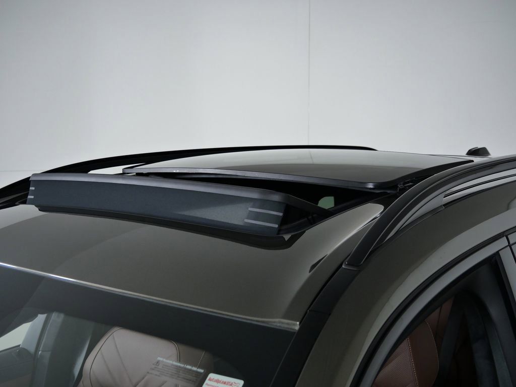 Thumbnail: 2026 BMW X7 - 20