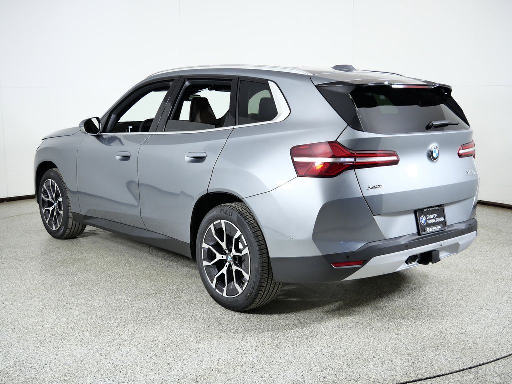 Thumbnail: 2026 BMW X3 - 14