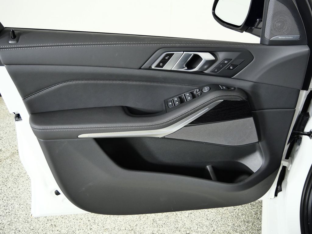 Thumbnail: 2026 BMW X5 - 34