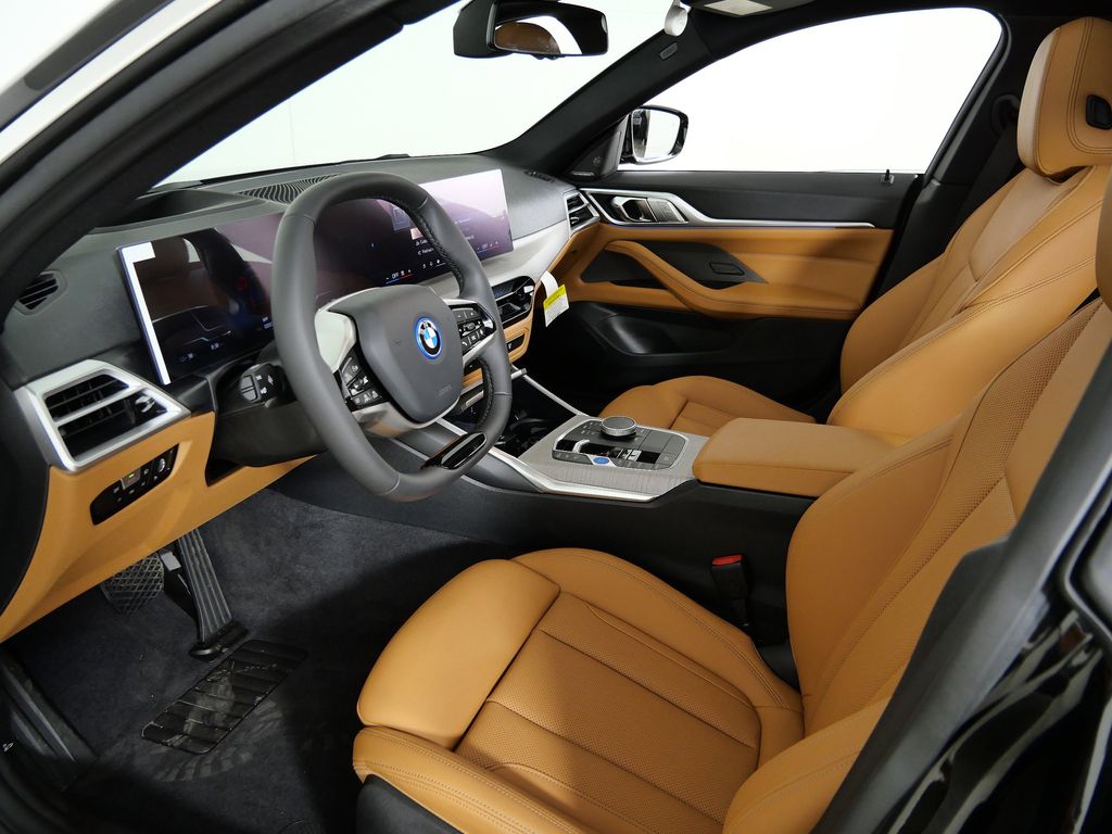 Thumbnail: 2026 BMW i4 - 33
