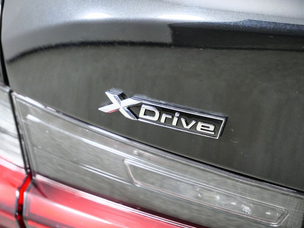 Thumbnail: 2026 BMW 3 Series - 13