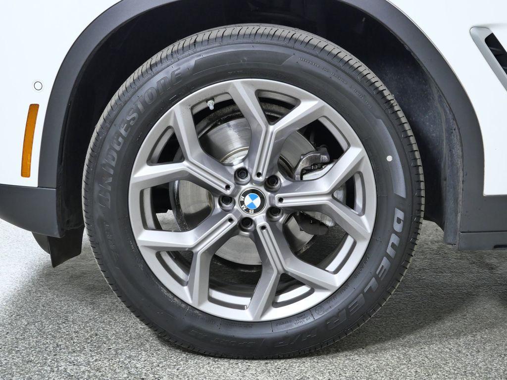 Thumbnail: 2023 BMW X3 - 21