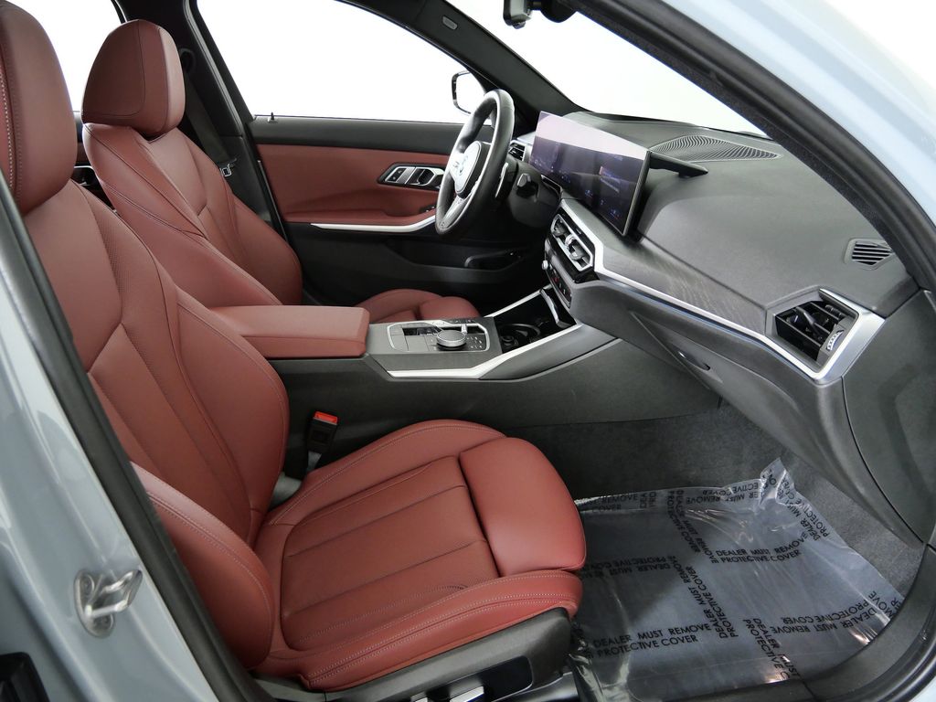 Thumbnail: 2023 BMW 3 Series - 24