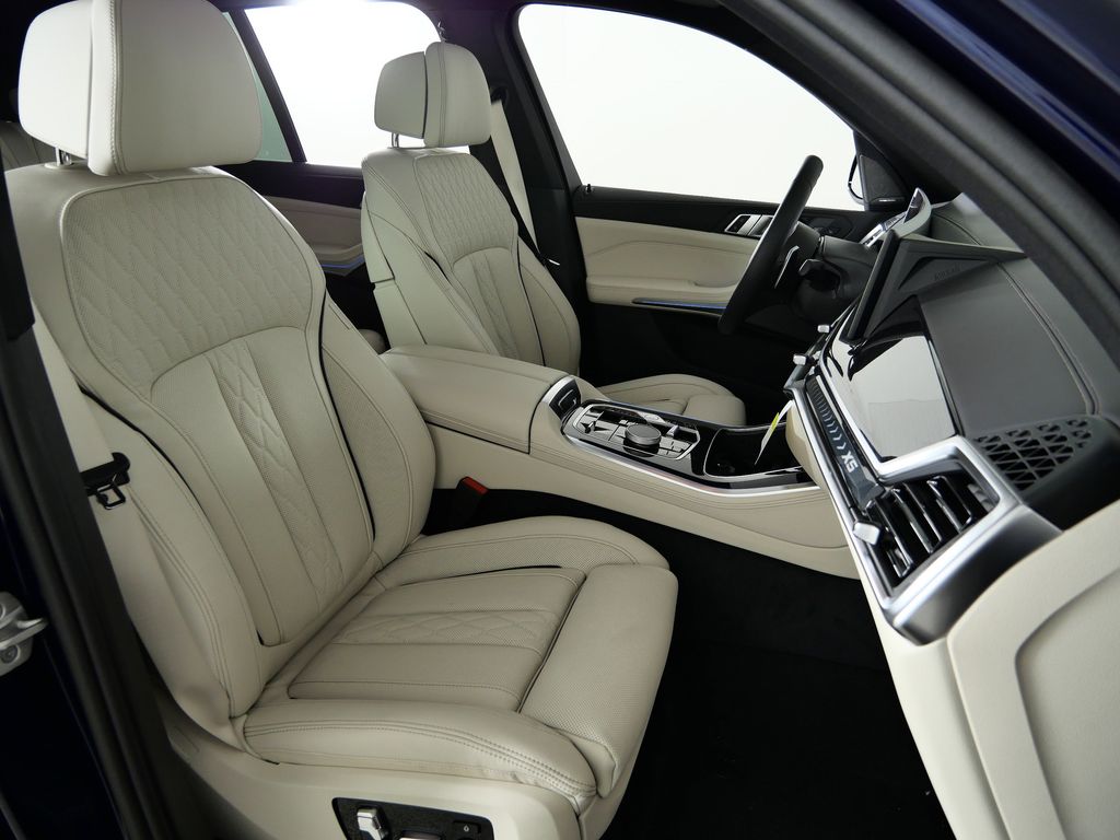 Thumbnail: 2026 BMW X5 - 21