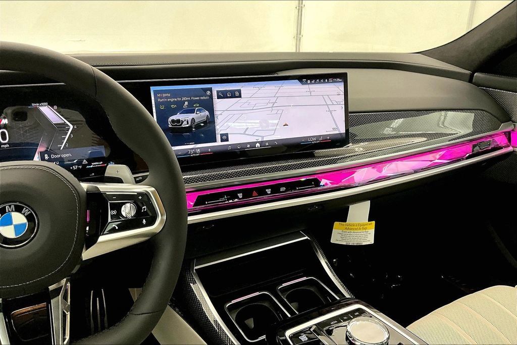 Thumbnail: 2025 BMW 7 Series - 16