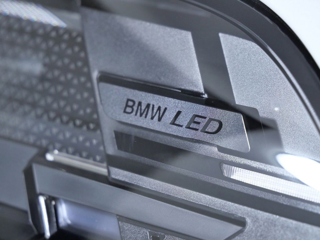 Thumbnail: 2026 BMW X5 - 4