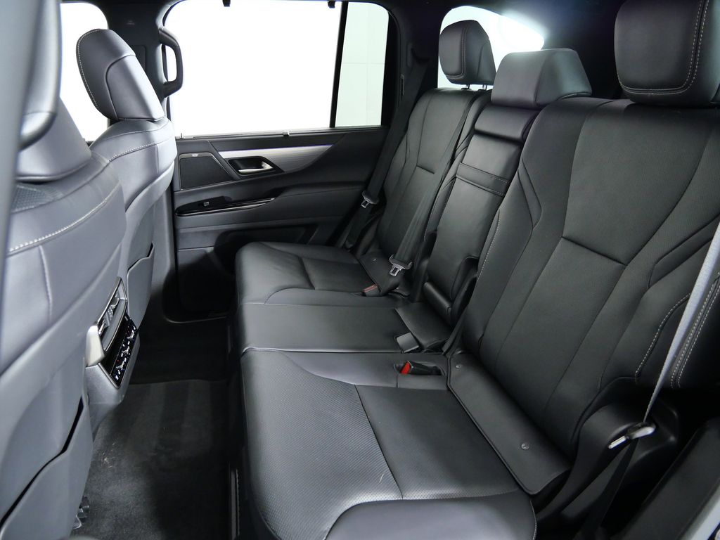 Thumbnail: 2024 Lexus LX - 32