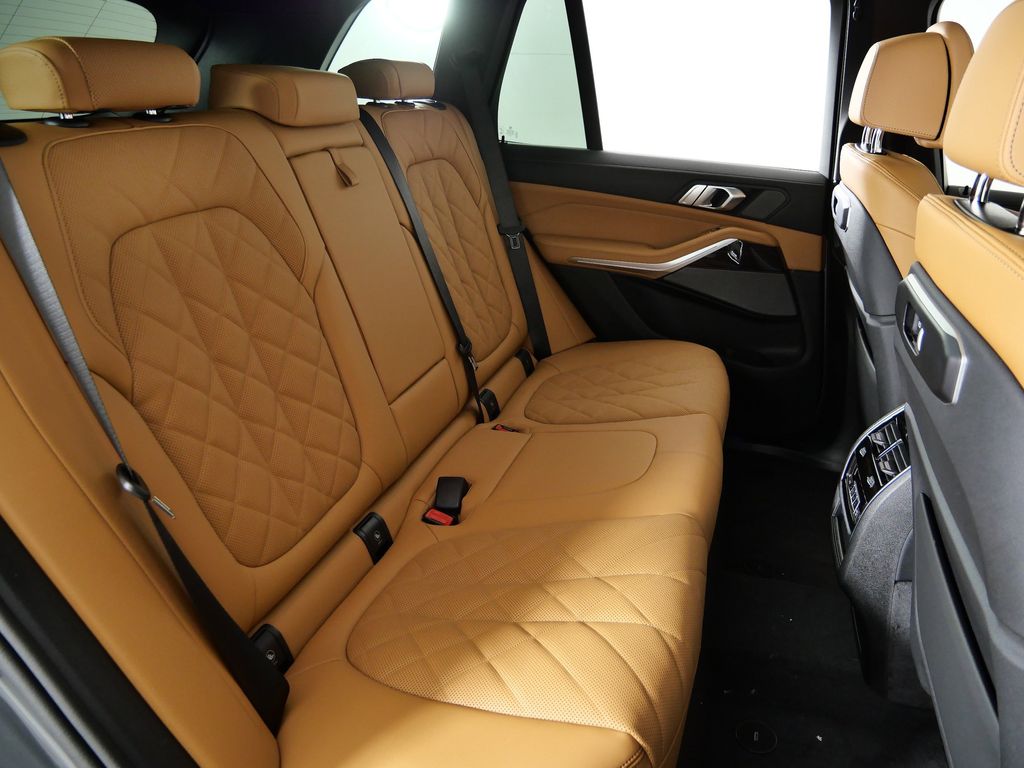 Thumbnail: 2026 BMW X5 - 27