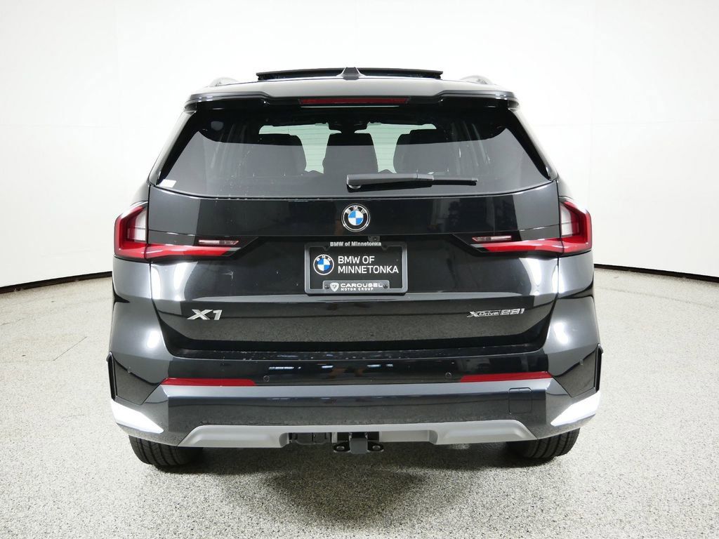 Thumbnail: 2025 BMW X1 - 12