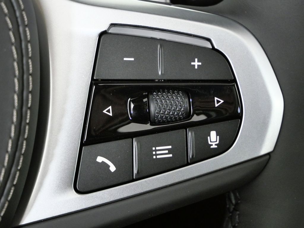 Thumbnail: 2026 BMW X5 - 42