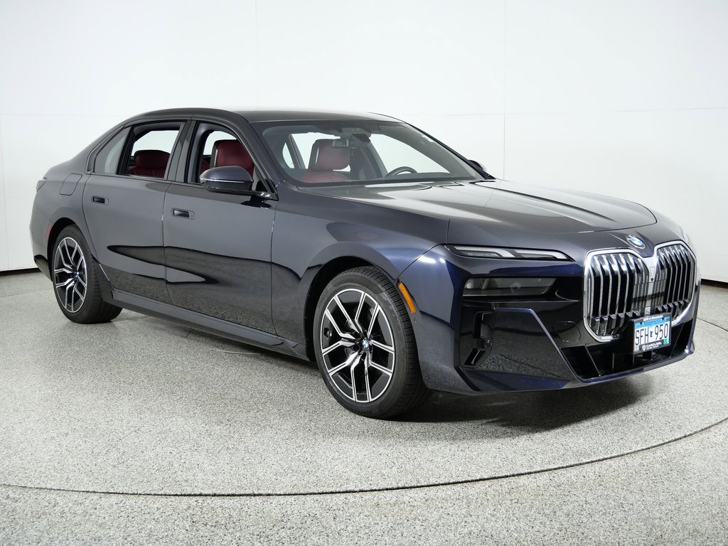 Thumbnail: 2025 BMW 7 Series - 8