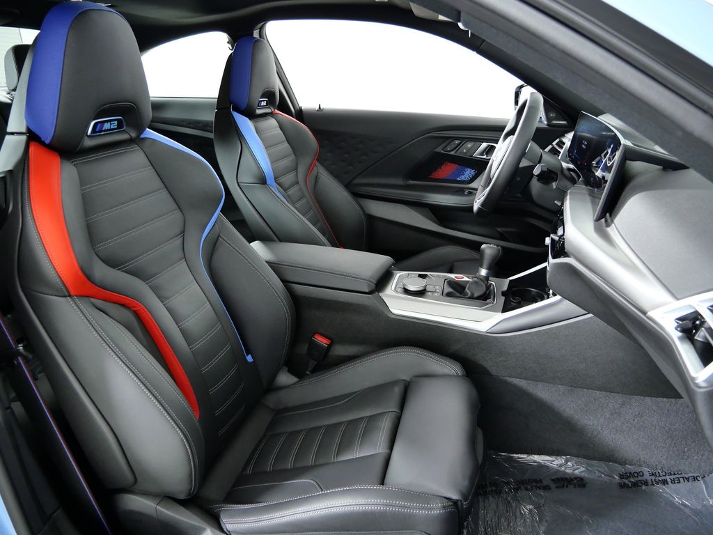 Thumbnail: 2025 BMW M2 - 22