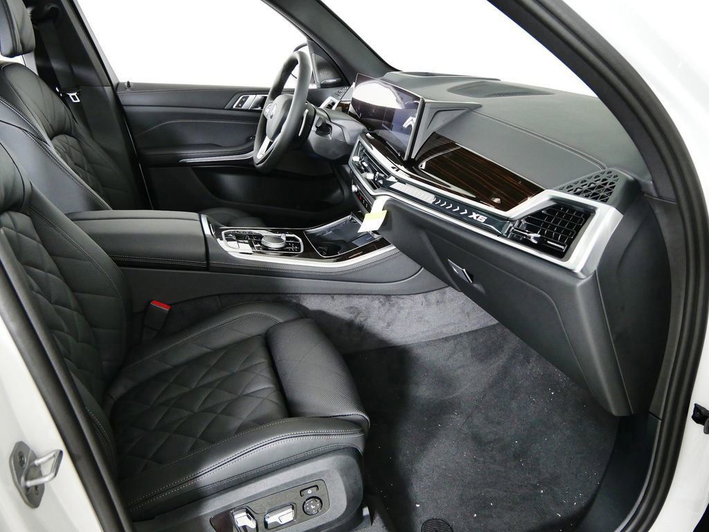 Thumbnail: 2026 BMW X5 - 18