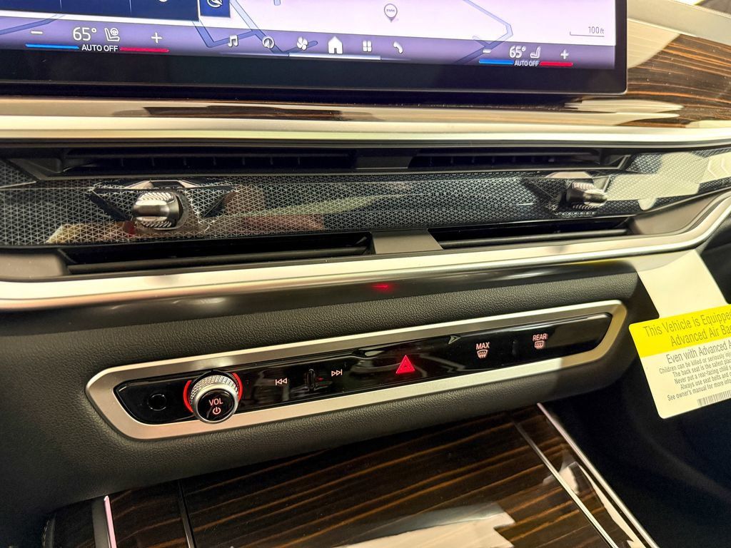 Thumbnail: 2026 BMW X7 - 50