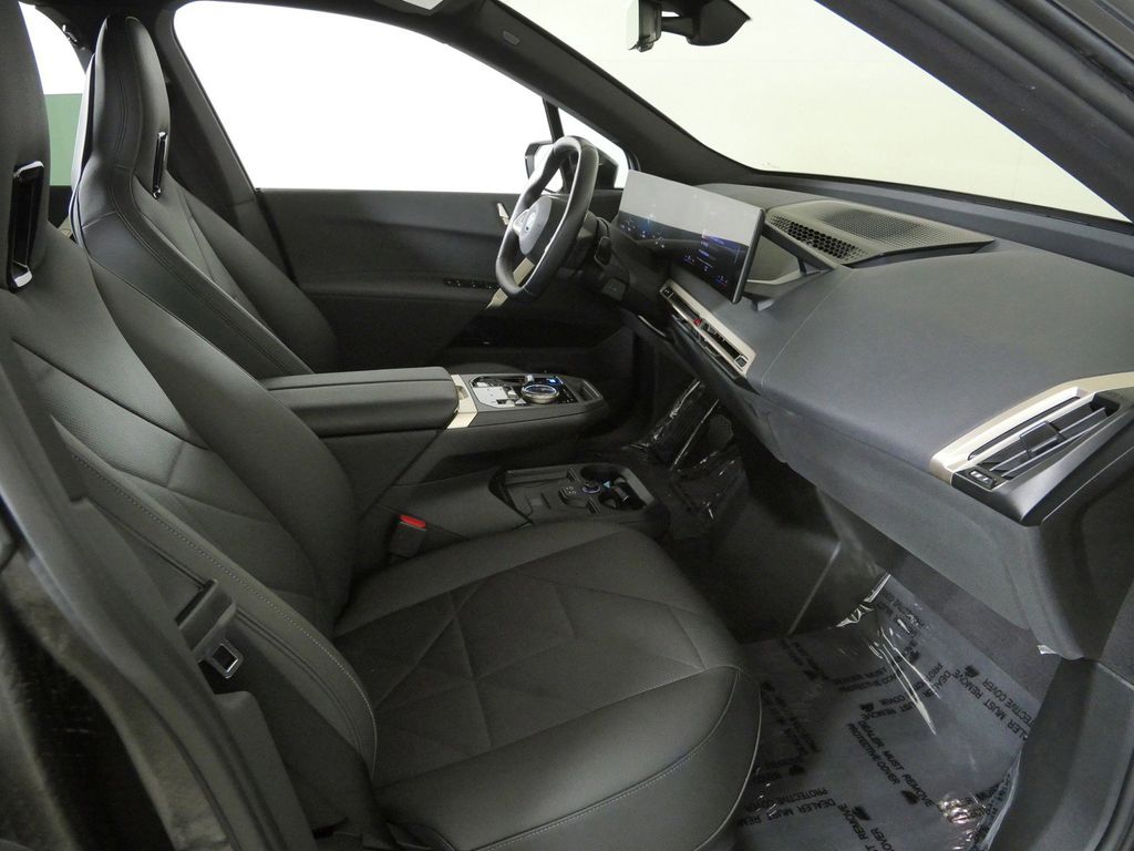 Thumbnail: 2023 BMW iX - 26