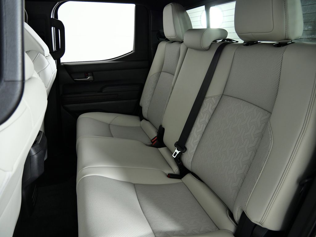 Thumbnail: 2025 Toyota Tacoma - 32