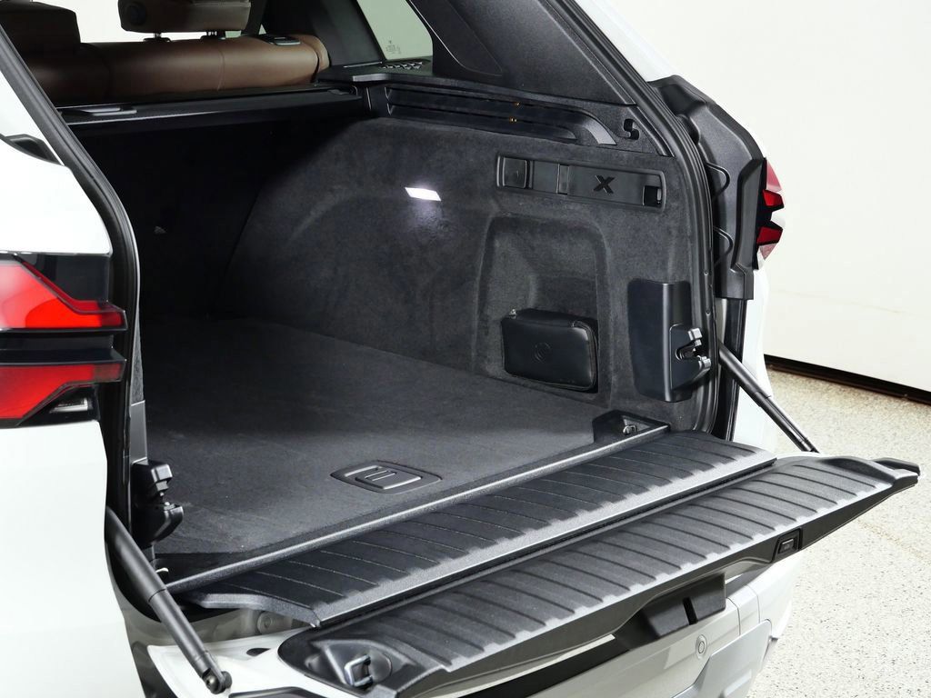 Thumbnail: 2026 BMW X5 - 30