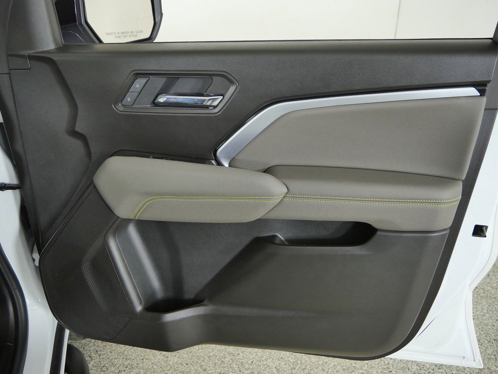 Thumbnail: 2025 Chevrolet Colorado - 19