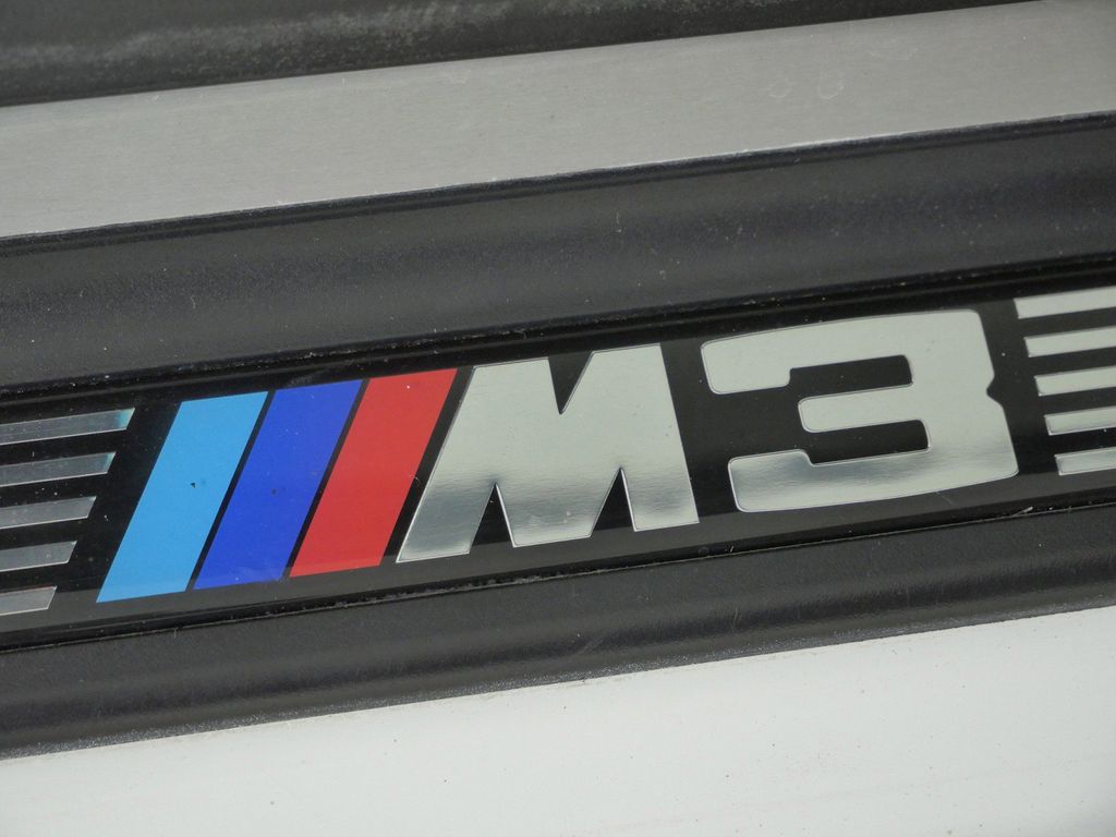 Thumbnail: 2004 BMW M3 - 23