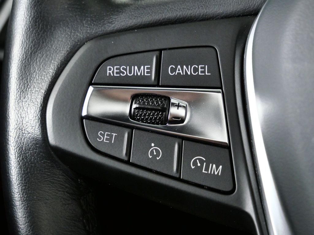 Thumbnail: 2023 BMW i4 - 41