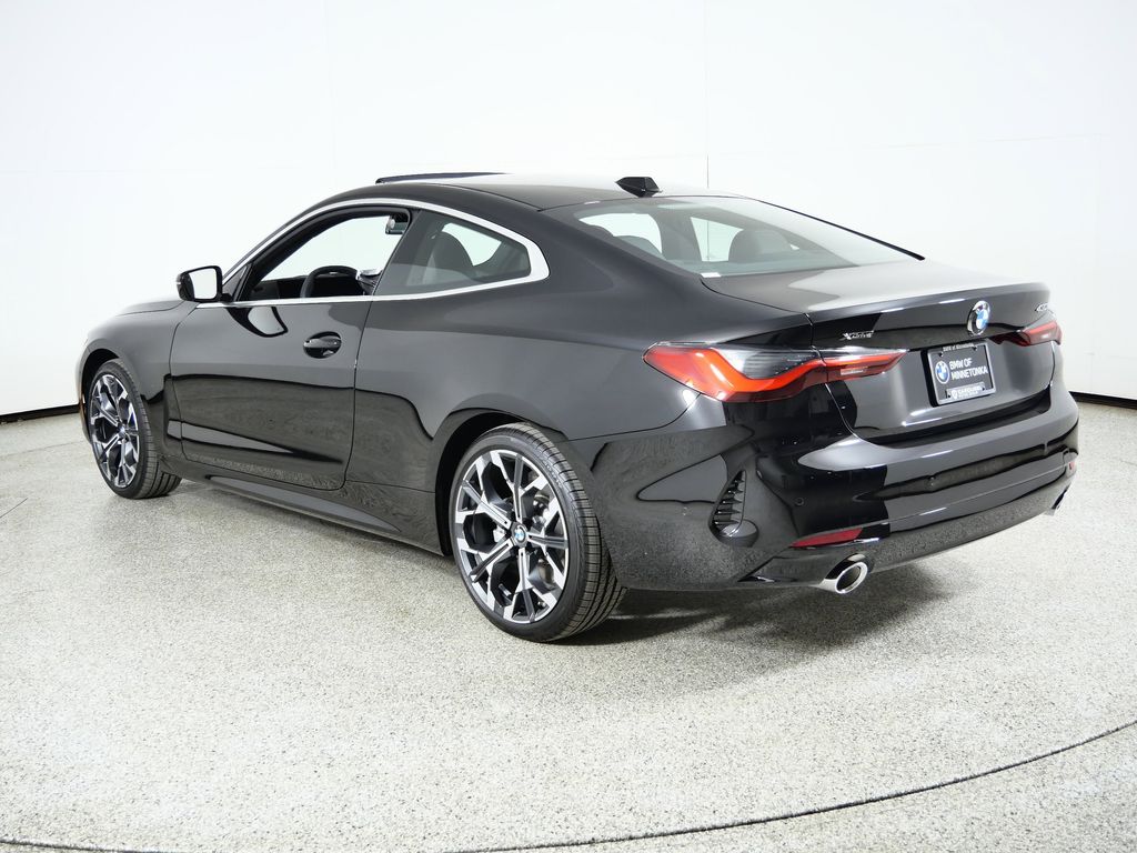 Thumbnail: 2025 BMW 4 Series - 14