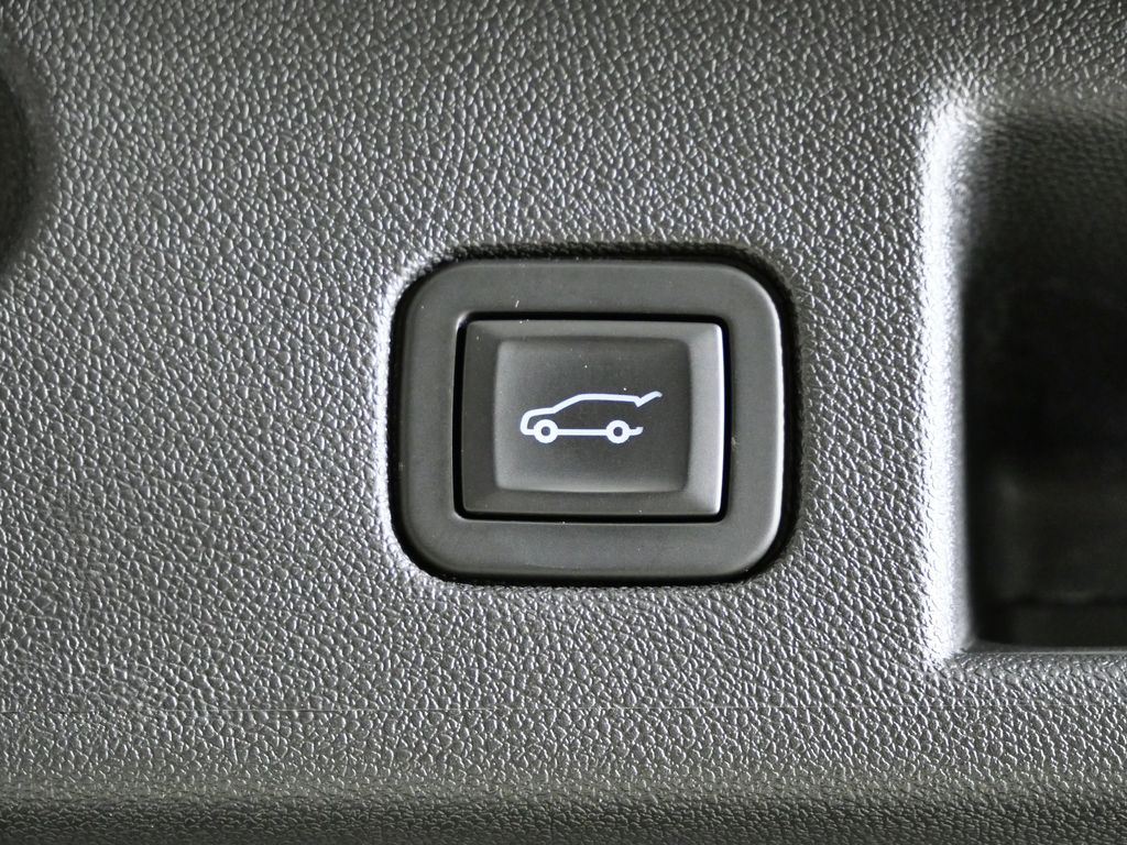 Thumbnail: 2019 Chevrolet Equinox - 28