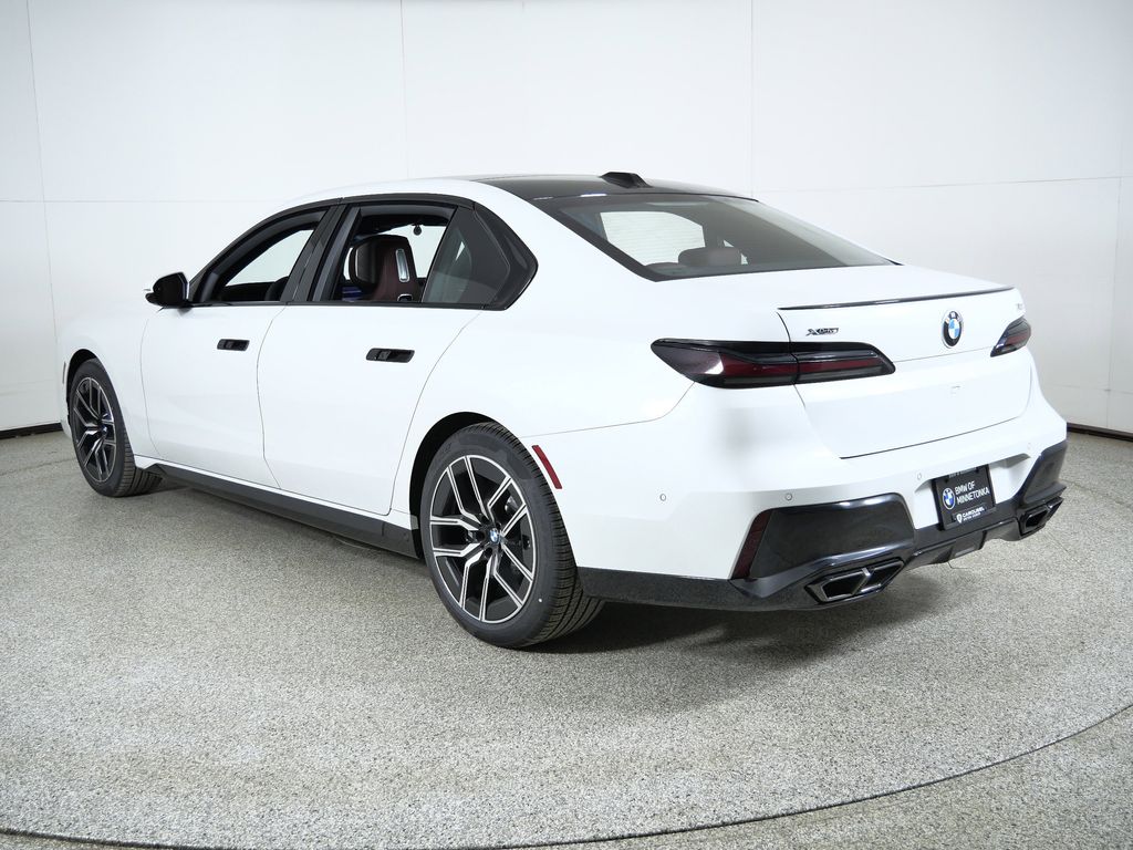 Thumbnail: 2026 BMW 7 Series - 14