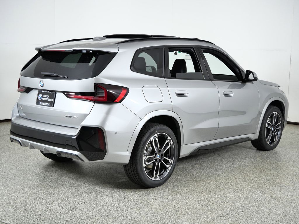Thumbnail: 2026 BMW X1 - 9