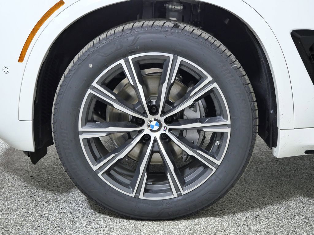 Thumbnail: 2026 BMW X5 - 19