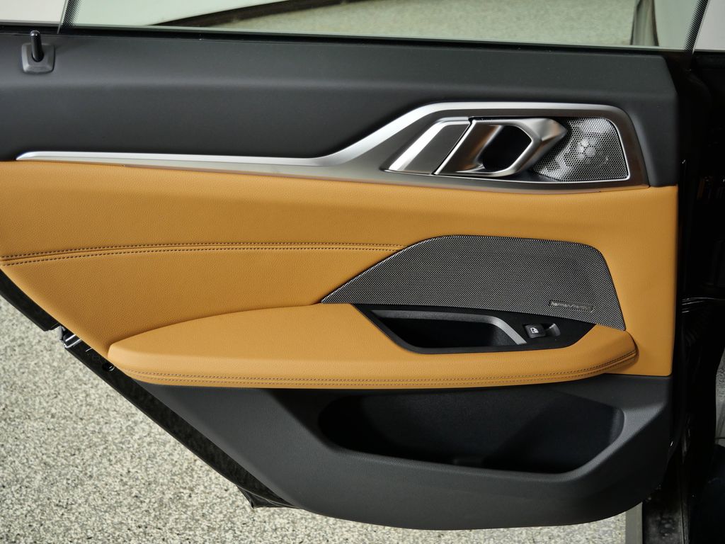 Thumbnail: 2025 BMW i4 - 30