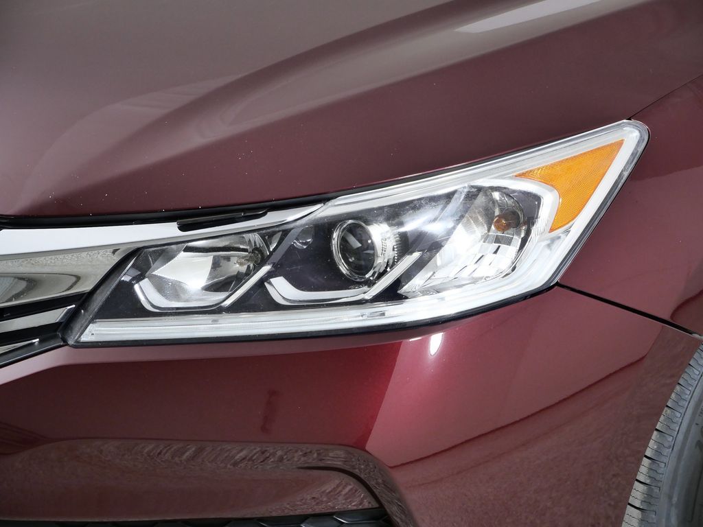 Thumbnail: 2016 Honda Accord - 4