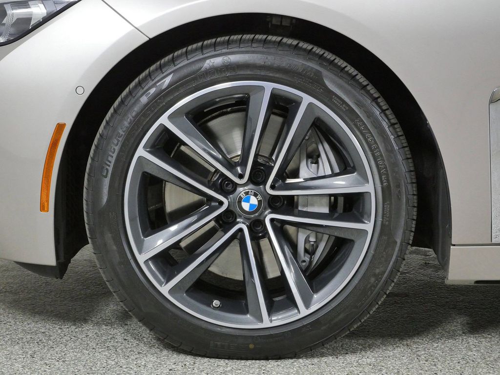 Thumbnail: 2022 BMW 7 Series - 19