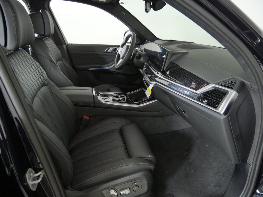 Thumbnail: 2026 BMW X5 - 20