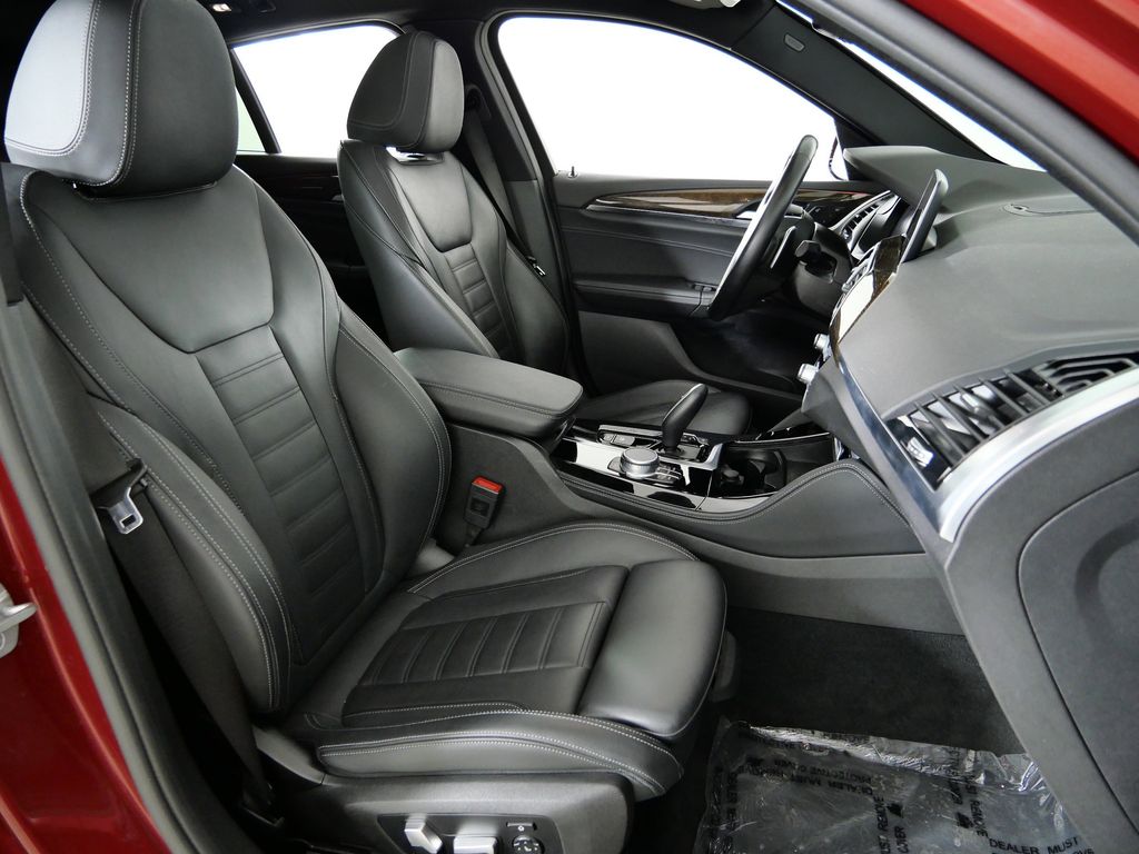 Thumbnail: 2021 BMW X4 - 22