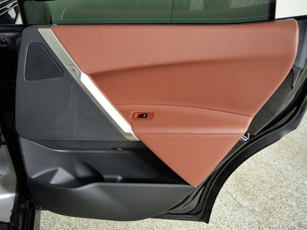 Thumbnail: 2023 BMW iX - 29