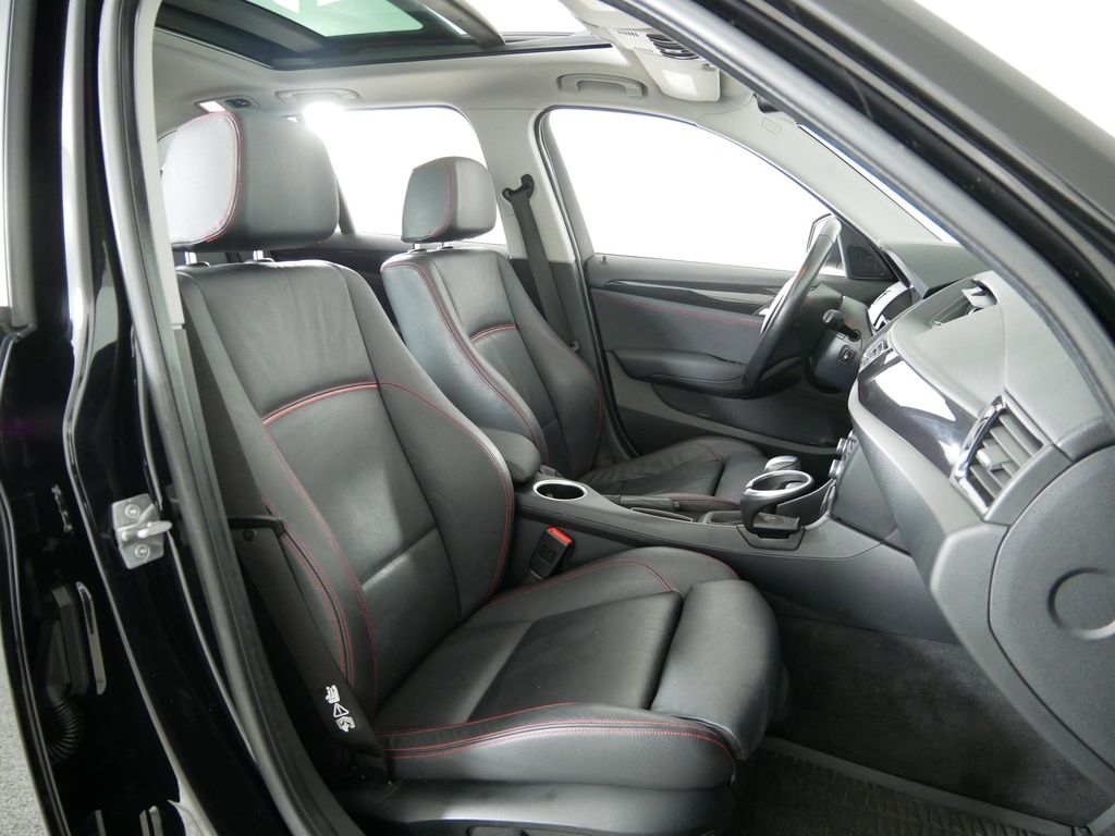 Thumbnail: 2014 BMW X1 - 21